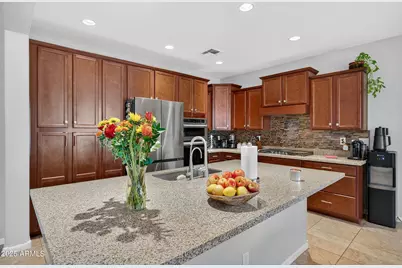 8984 W Diana Avenue, Peoria, AZ 85345 - Photo 13