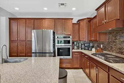 8984 W Diana Avenue, Peoria, AZ 85345 - Photo 17