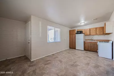 903 S Kenwood Circle #1, Tempe, AZ 85281 - Photo 5