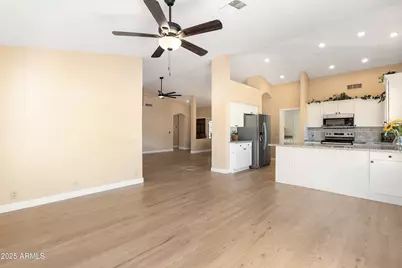 9123 W Utopia Road, Peoria, AZ 85382 - Photo 11