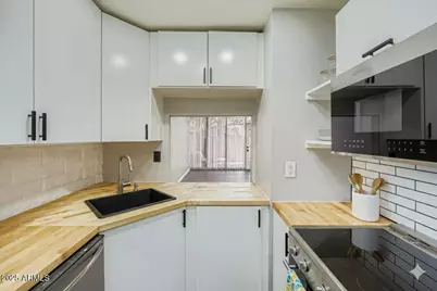 3002 N 32nd Street #13, Phoenix, AZ 85018 - Photo 3