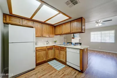 2020 W Union Hills Drive #127, Phoenix, AZ 85027 - Photo 3