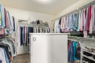 5842 S Amberwood Dr, Chandler, AZ 85248 - Photo 17