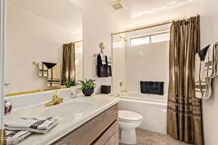 5842 S Amberwood Dr, Chandler, AZ 85248 - Photo 19