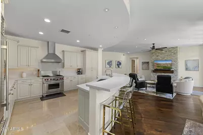 8 E Biltmore Estate #215, Phoenix, AZ 85016 - Photo 9