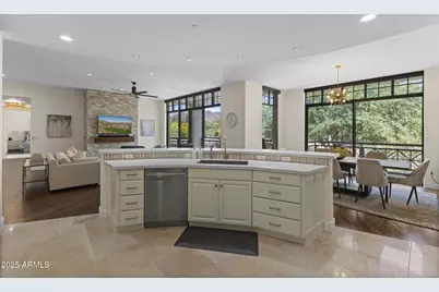 8 E Biltmore Estate #215, Phoenix, AZ 85016 - Photo 7