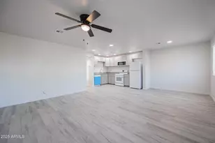 2121 W Adams St, Phoenix, AZ 85009 - Photo 9