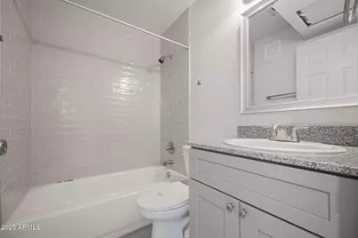 2121 W Adams Street #B102, Phoenix, AZ 85009 - Photo 21