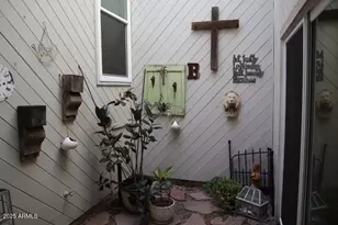 11 E Redondo Dr, Tempe, AZ 85282 - Photo 7