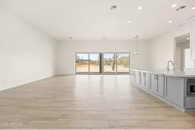 9248 W Limestone Mountain Drive, Casa Grande, AZ 85194 - Photo 11