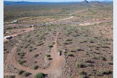 43327 N Castle Hot Springs Road #Top, Morristown, AZ 85342 - Photo 11