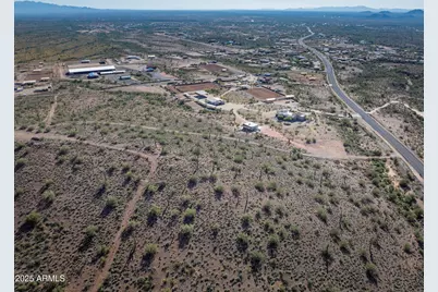 43327 N Castle Hot Springs Road #Top, Morristown, AZ 85342 - Photo 15