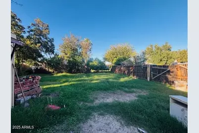 1910 N 25th Pl Place, Phoenix, AZ 85008 - Photo 11