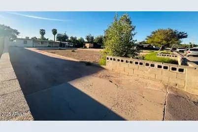 1910 N 25th Pl Place, Phoenix, AZ 85008 - Photo 7