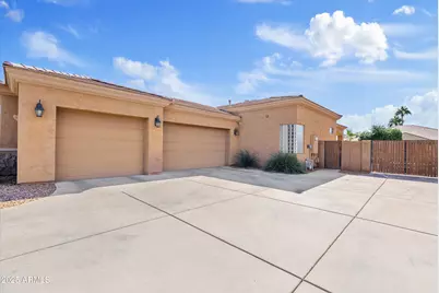 18017 W Montebello Avenue, Litchfield Park, AZ 85340 - Photo 7