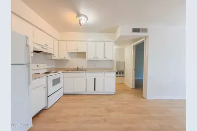 1703 W Mountain View Road #11, Phoenix, AZ 85021 - Photo 9