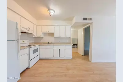 1703 W Mountain View Road #11, Phoenix, AZ 85021 - Photo 9