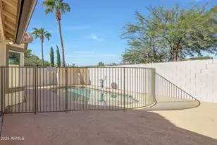 17520 W Caribbean Ln, Surprise, AZ 85388 - Photo 27