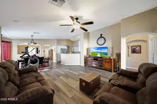 17520 W Caribbean Ln, Surprise, AZ 85388 - Photo 11