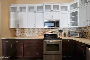 17520 W Caribbean Ln, Surprise, AZ 85388 - Photo 7