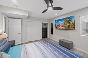 8584 E Indian School Rd, Scottsdale, AZ 85251 - Photo 15