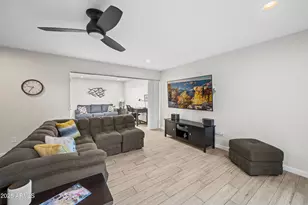 8584 E Indian School Rd, Scottsdale, AZ 85251 - Photo 11