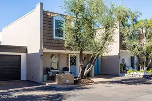 1252 E Medlock Dr, Phoenix, AZ 85014 - Photo 29