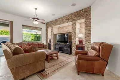 12652 W Maya Way, Peoria, AZ 85383 - Photo 7