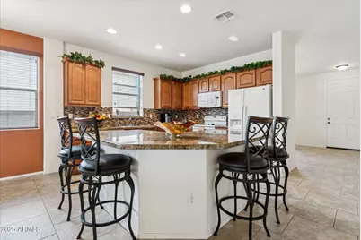 15758 W Cortez Street, Surprise, AZ 85379 - Photo 7