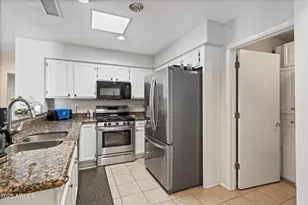 16182 W Vista N Dr, Sun City West, AZ 85375 - Photo 15