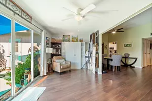 10540 W Palmeras Dr, Sun City, AZ 85373 - Photo 9