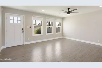 2702 N 60th Street, Scottsdale, AZ 85257 - Photo 3