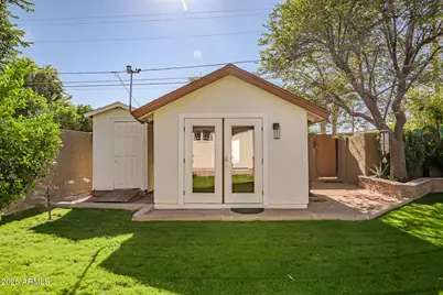 4037 E Minnezona Avenue, Phoenix, AZ 85018 - Photo 59