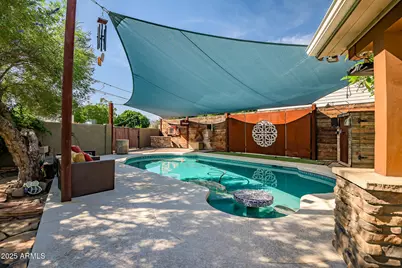 4037 E Minnezona Avenue, Phoenix, AZ 85018 - Photo 47