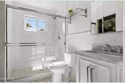 4037 E Minnezona Avenue, Phoenix, AZ 85018 - Photo 39