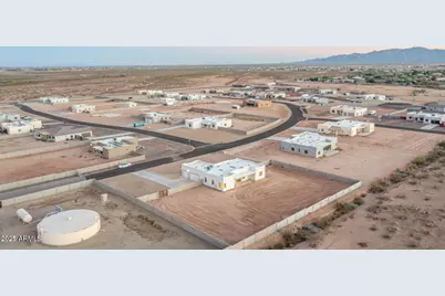 29510 N 244th Drive, Wittmann, AZ 85361 - Photo 3