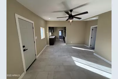 1044 E Whitton Avenue #Front, Phoenix, AZ 85014 - Photo 3