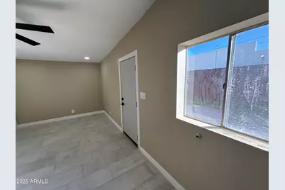 1044 E Whitton Avenue #Front, Phoenix, AZ 85014 - Photo 15