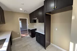 1044 E Whitton Ave, Phoenix, AZ 85014 - Photo 1