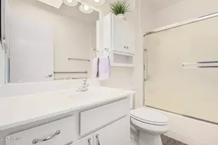 10439 W Saratoga Cir, Sun City, AZ 85351 - Photo 19