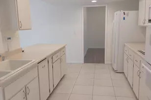 10439 W Saratoga Cir, Sun City, AZ 85351 - Photo 9