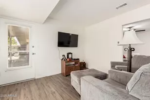 10439 W Saratoga Cir, Sun City, AZ 85351 - Photo 9