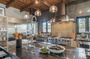 902 W Verde Ln, Phoenix, AZ 85013 - Photo 3