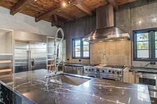 902 W Verde Ln, Phoenix, AZ 85013 - Photo 3