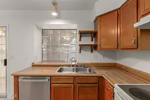 7977 W Wacker Rd, Peoria, AZ 85381 - Photo 9