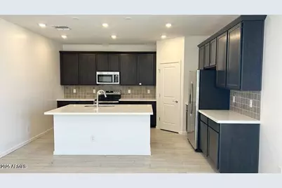 25360 W Bowker Street, Buckeye, AZ 85326 - Photo 9