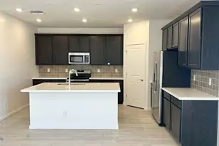 25360 W Bowker St, Buckeye, AZ 85326 - Photo 9