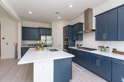 13321 W Dale Lane, Peoria, AZ 85383 - Photo 17