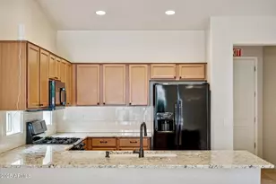 3911 E Sourwood Dr, Gilbert, AZ 85298 - Photo 11