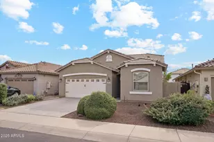 3911 E Sourwood Dr, Gilbert, AZ 85298 - Photo 3